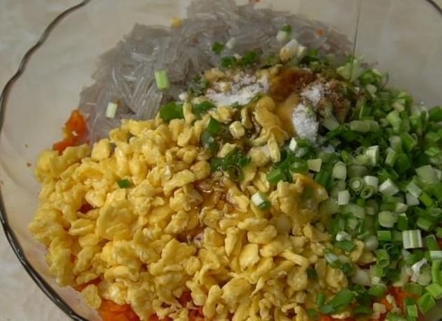 馅料|胡萝卜这吃法真过瘾,不烫面不发面,层层包着馅料,比包子还香