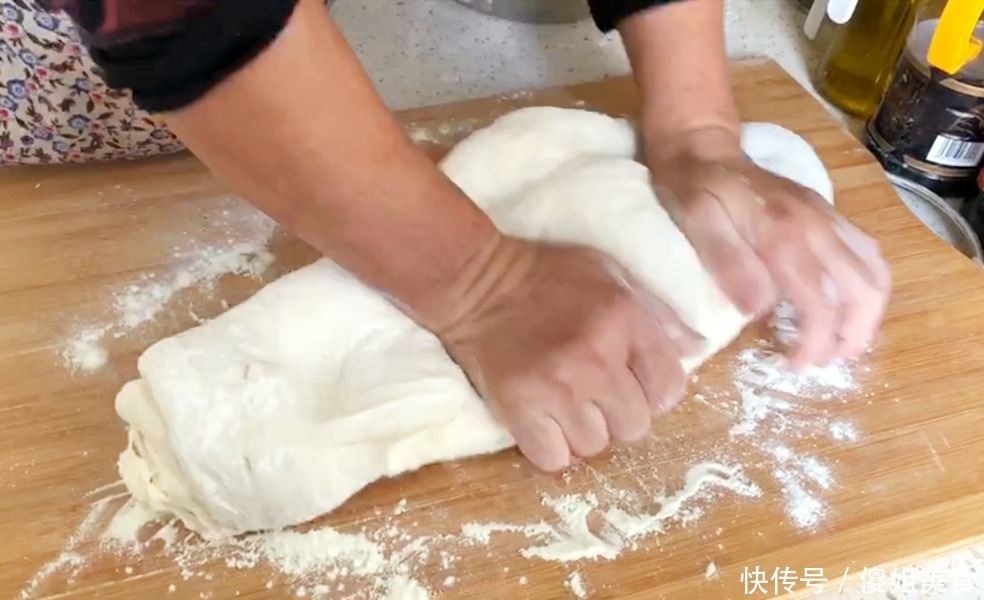 馒头|教你秋天发面,掌握这1点,快速发满一大盆,蒸的馒头又白又暄软