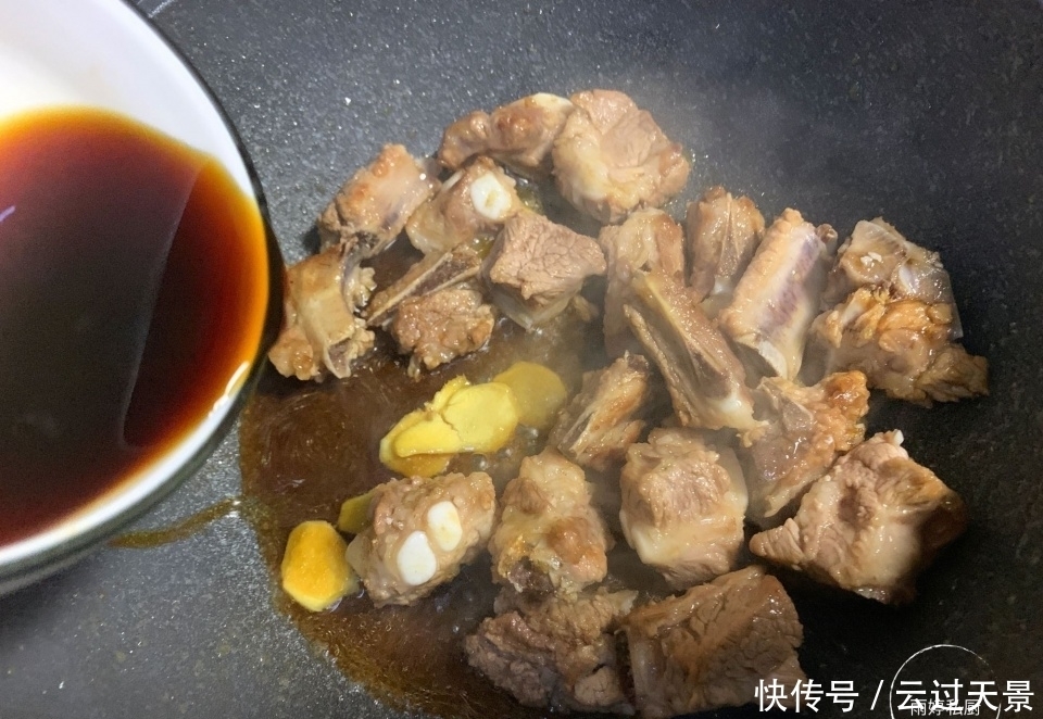 排骨|反复提醒,排骨别焯水!饭店都这样操作,排骨嫩滑多汁,太好吃了
