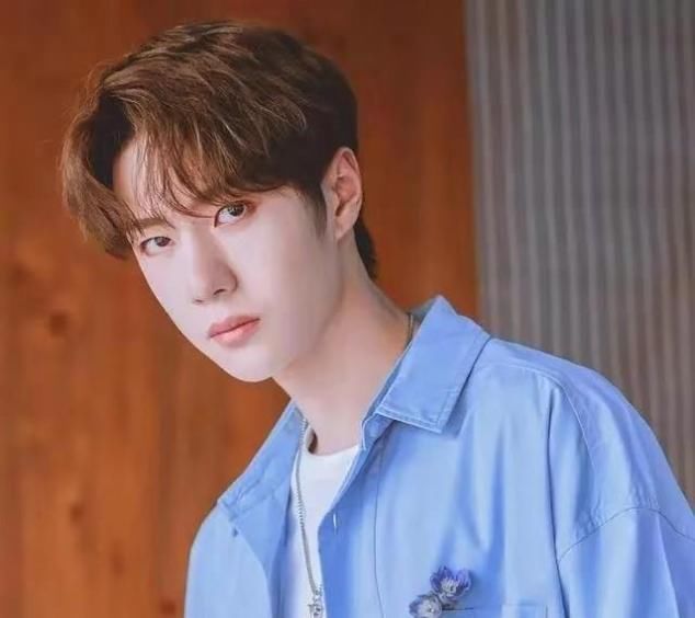 包子|王一博节目里一口塞大包子,高冷形象全无看来孩子是真饿了