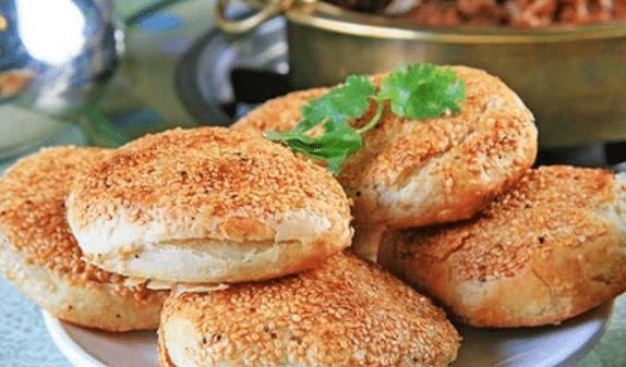 不用|想吃烧饼不用买,1碗面粉1碗酱,酥软咸香层次多,一顿10个不够吃