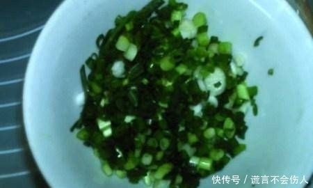 饱满|辣面椒盐葱味软糕,外酥内软,葱味饱满,软劲道!