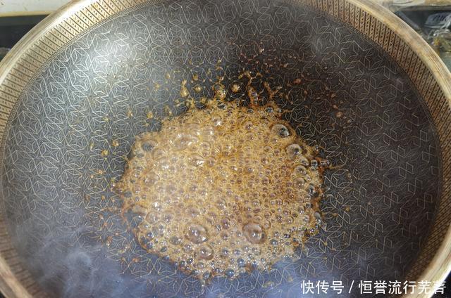 势不可挡|做酱大骨怎么炒糖色,先放油还是先放水做好这几点美味势不可挡