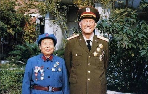 军龄|她是老红军有六十多年的军龄，却没有军衔，儿子最终成为省长