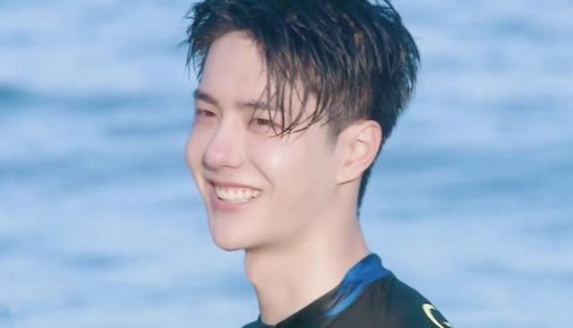  成功|王一博踢馆《夏日冲浪店》，首次挑战便成功，这次热搜实至名归