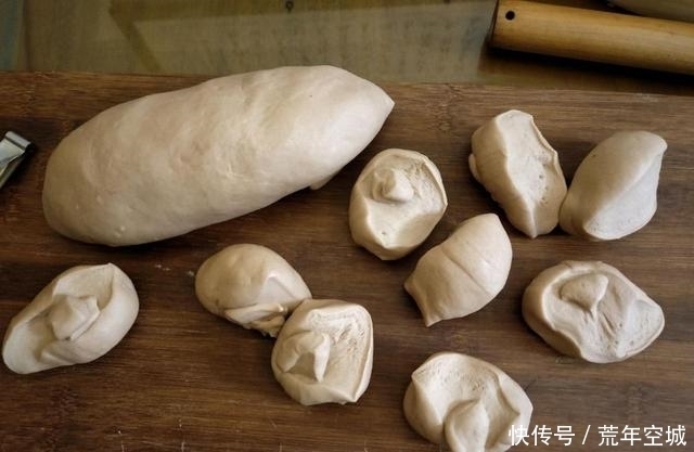 令人|独具风味的核桃面包，外观与口感都令人感叹，连吃5天都不够