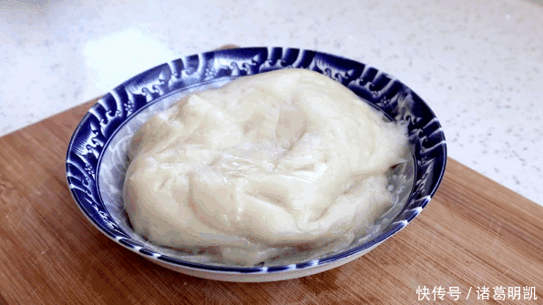 广式|广式甜点“芒果糯米糍”,比雪媚娘制作简单,奶香浓郁,软糯拉丝