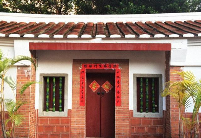  糊糊涂涂|上联“东和尚，西尼姑，两厢情愿，糊糊涂涂”，书生的下联成经典