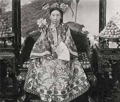 旧照|晚清第一美人有多美？百年前的旧照都难掩丽质，慈禧却误了她一生