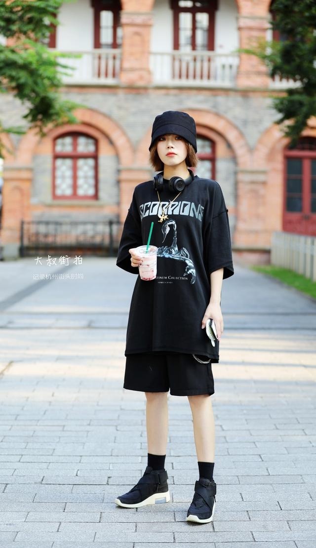  大叔|「大叔街拍」高温天就需要这种包包撑场了