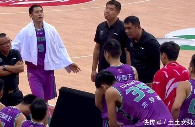 巩晓|爆大冷!巩晓彬忍不住爆粗口,山东完全没状态,CBA第16完美收官