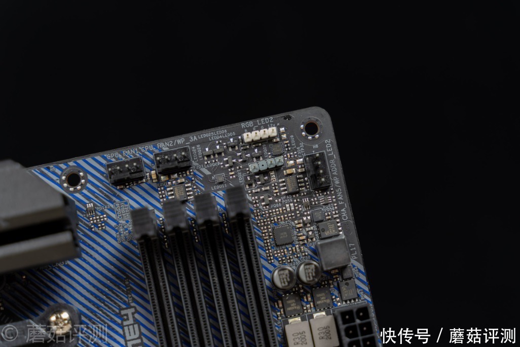  华擎|一块性价比超高的B550主板、华擎B550 Extreme4极限玩家主板 评测