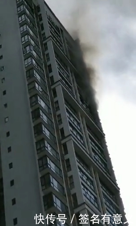  发生|南部某小区一楼房发生大火，房内物品全被烧毁