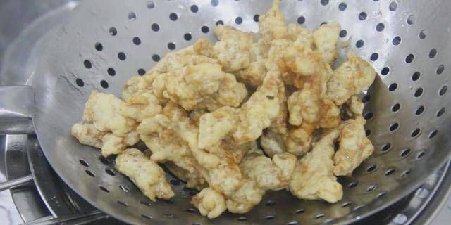  告诉|厨师告诉你糖醋里脊的方法是这两个，又脆又甜又酸